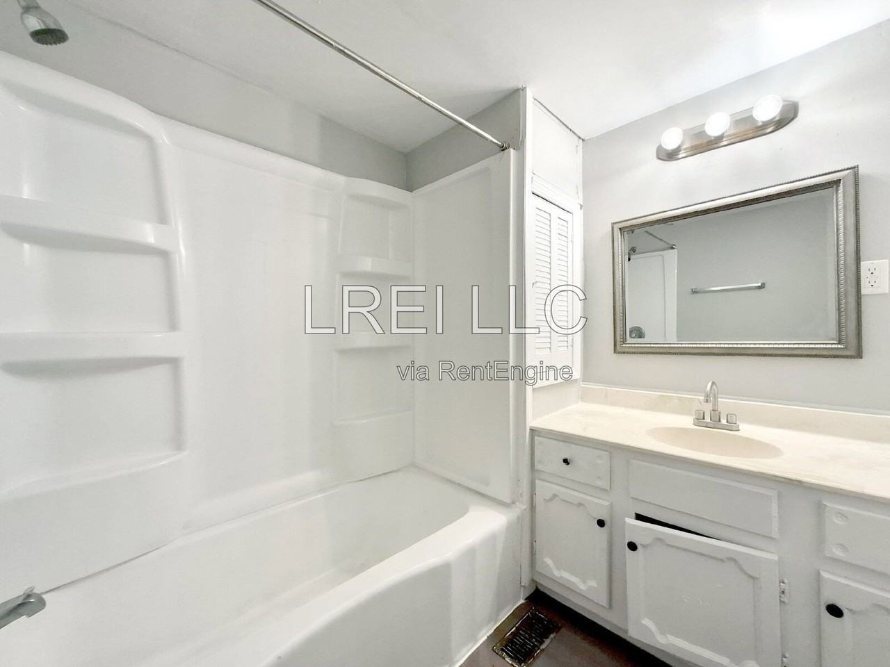 2710 Duncan St - Photo 6 of 14