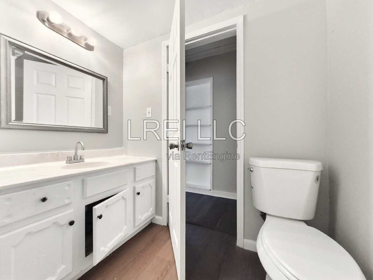 2710 Duncan St - Photo 7 of 14