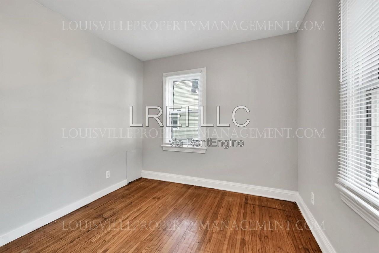 300 N 38th St - Photo 6 of 19