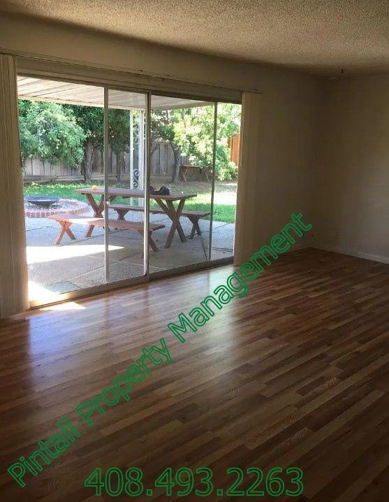 1471 Blossom Hill Rd - Photo 4 of 11