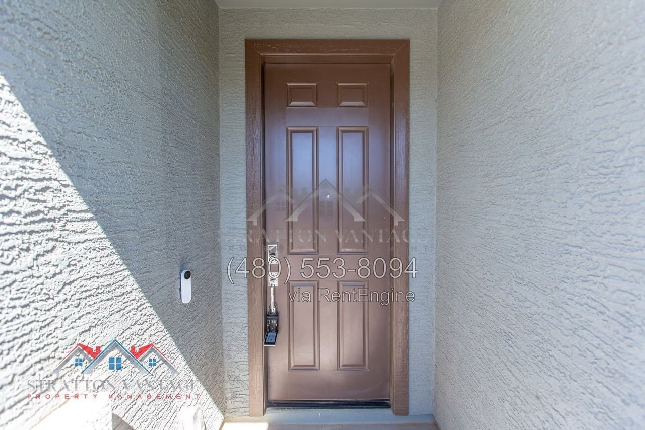 17328 W Mission Ln - Photo 5 of 38
