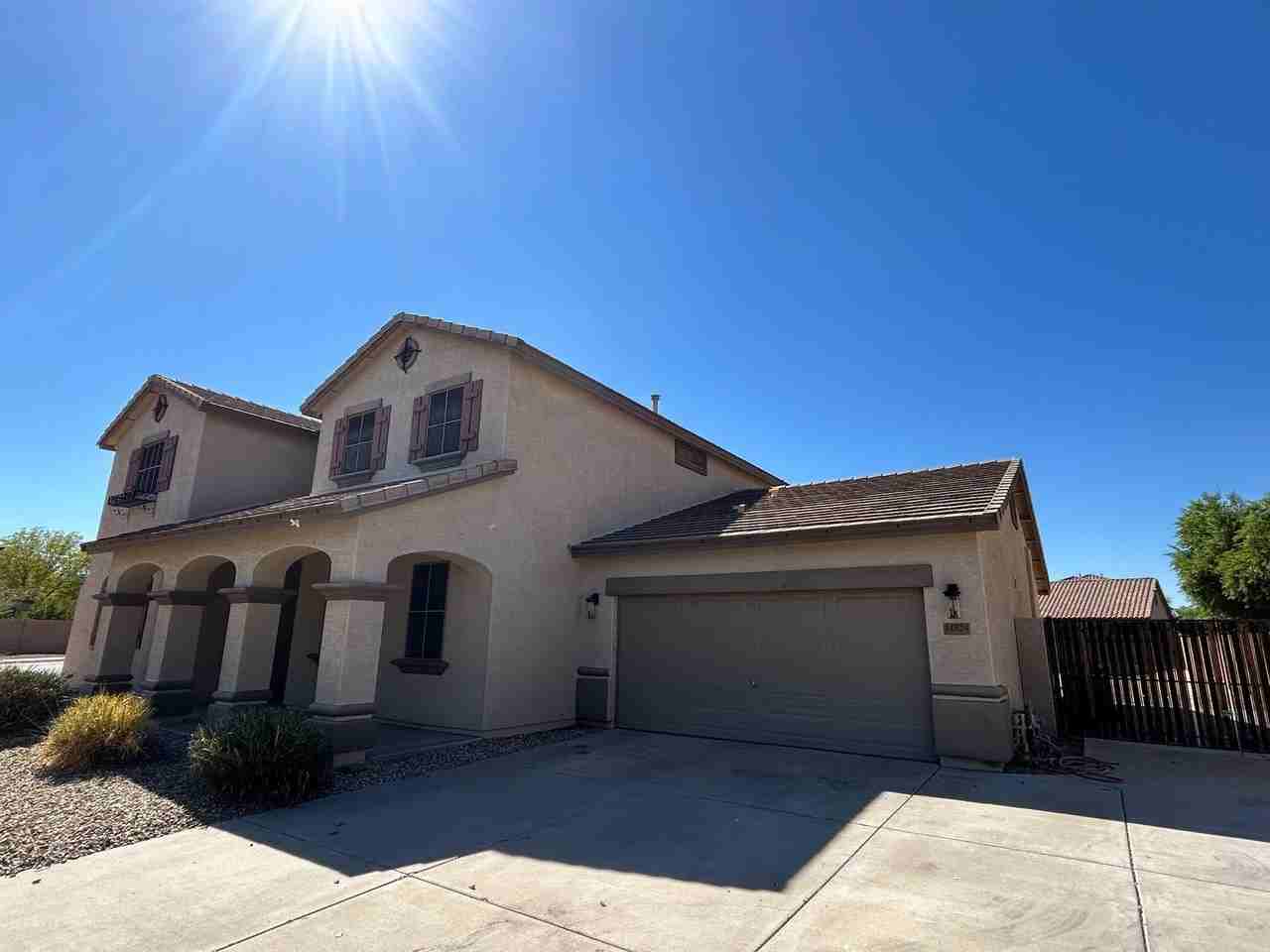 11824 N 144th Dr - Photo 4 of 35