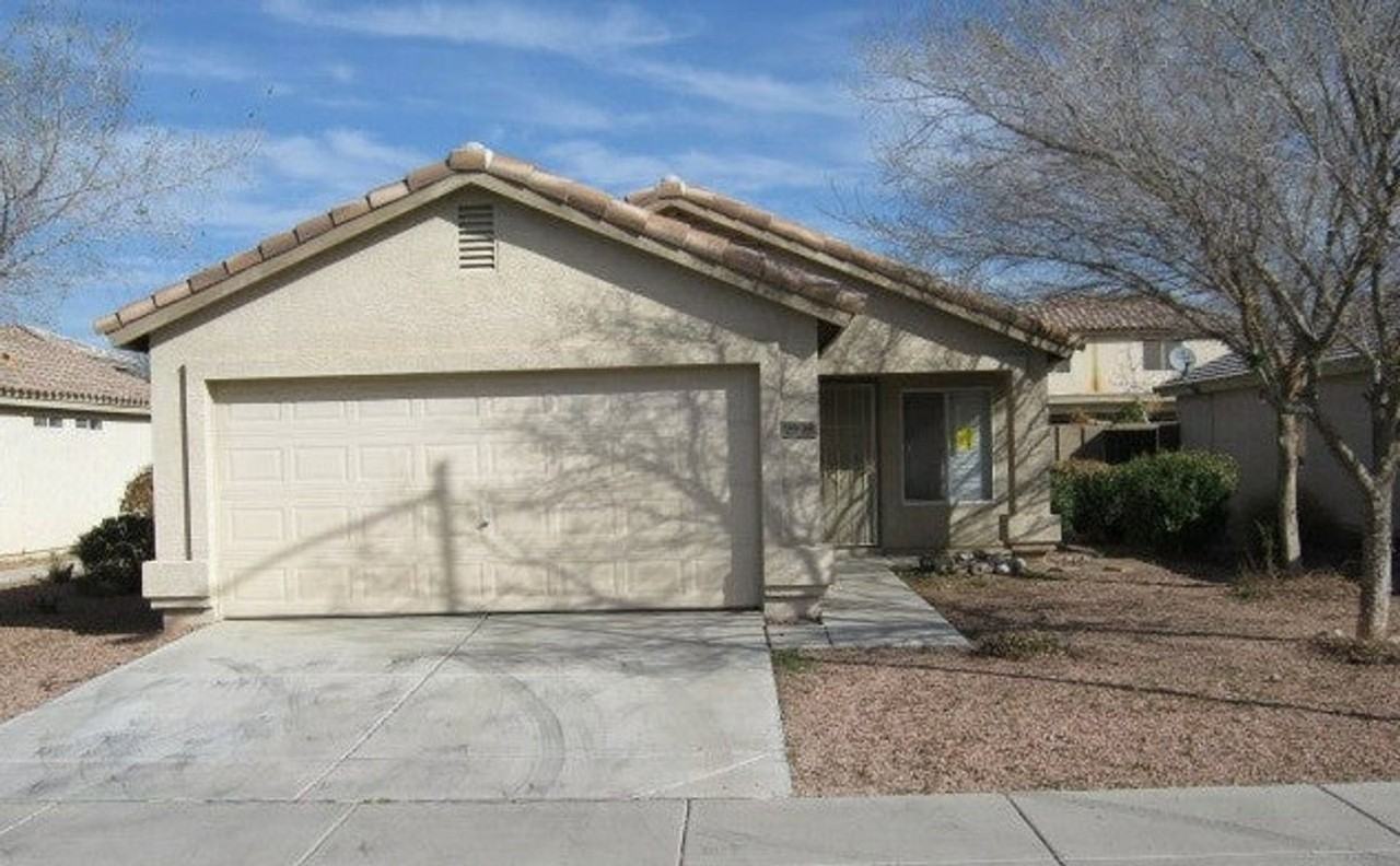 11932 W Charter Oak Rd