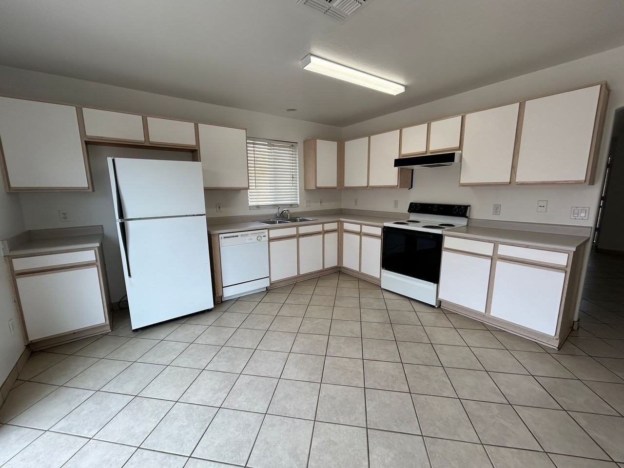 11932 W Charter Oak Rd - Photo 2 of 9