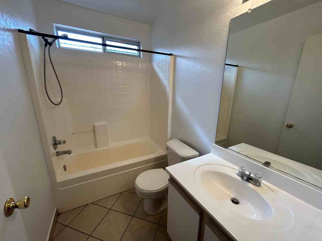 11932 W Charter Oak Rd - Photo 6 of 9