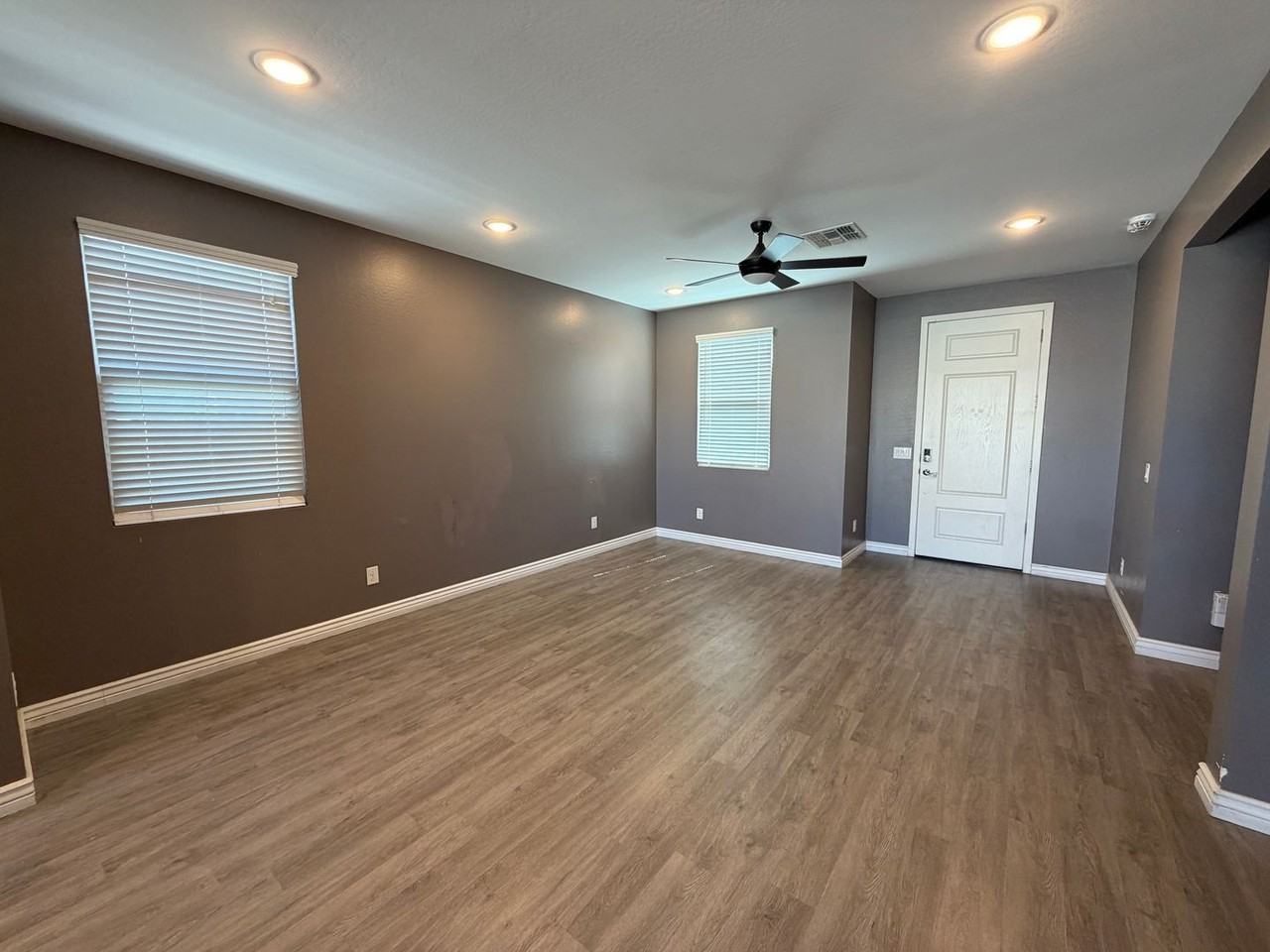 12652 W Northview Ave - Photo 2 of 12