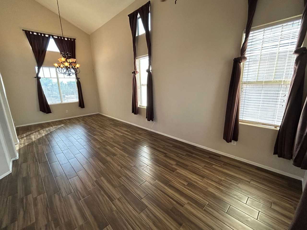 18067 W Turquoise Ave - Photo 7 of 29