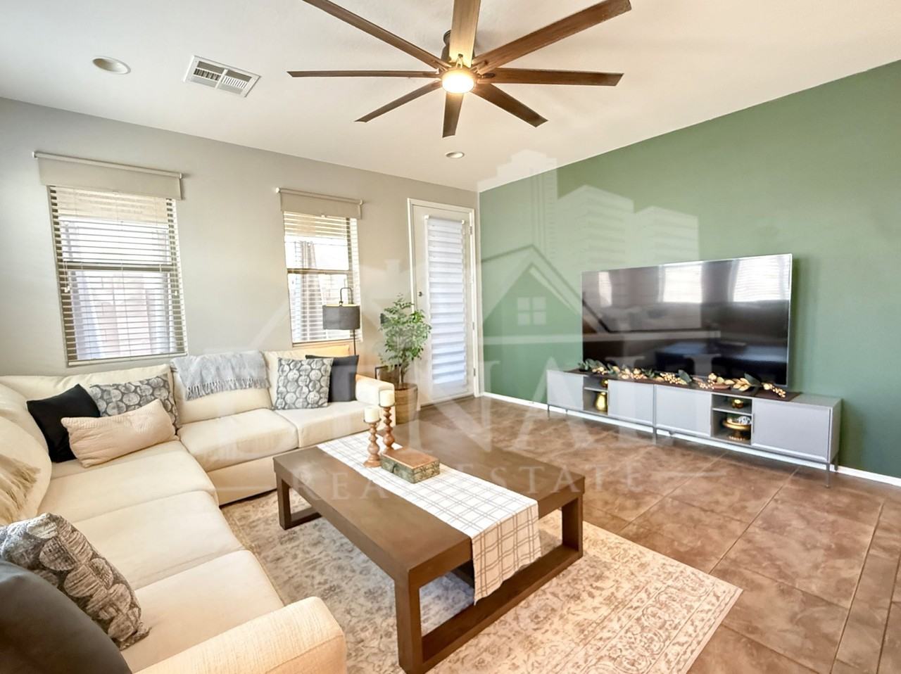 3272 E Meadowview Dr - Photo 4 of 32