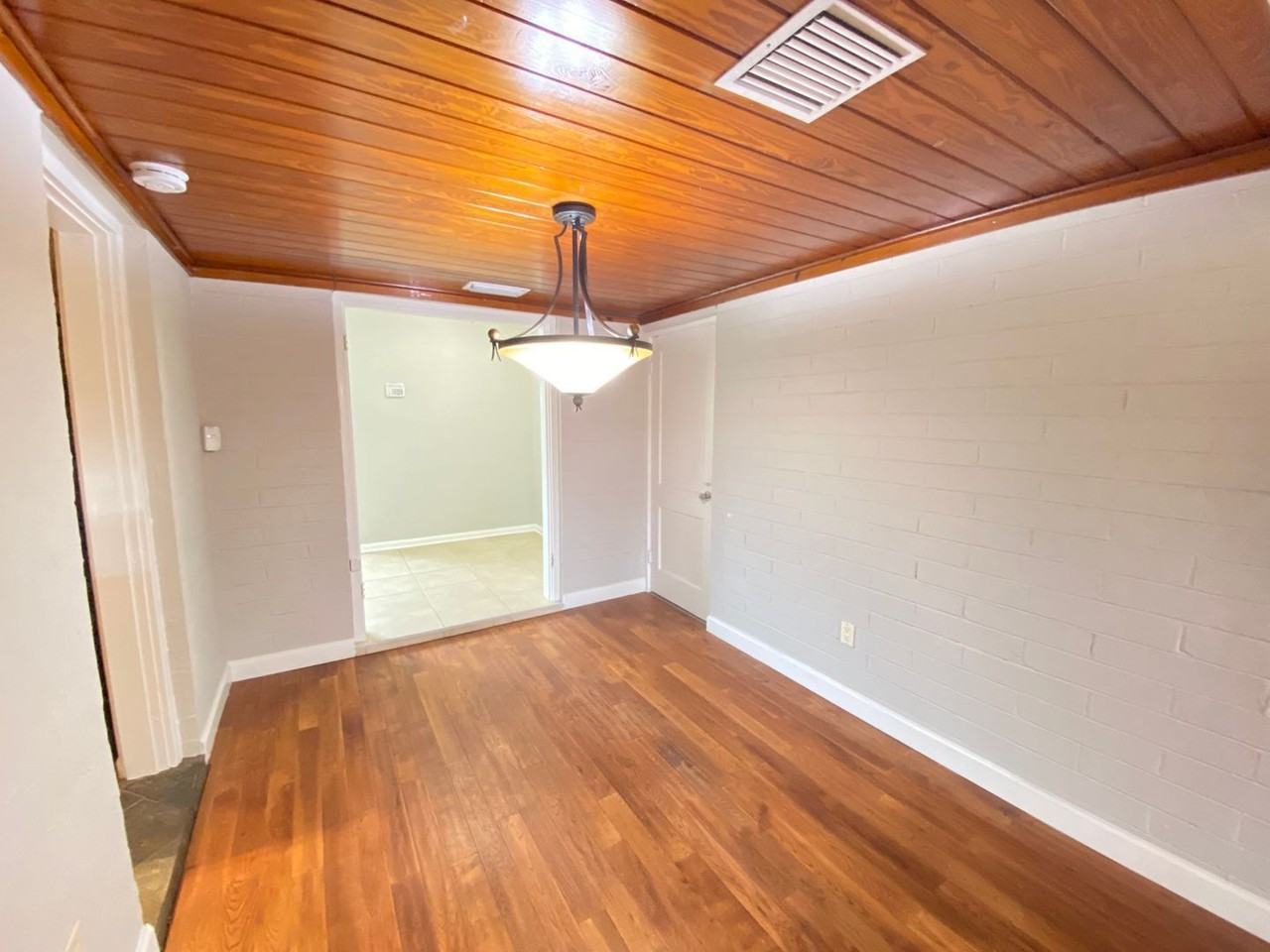 311 Altaloma Ave - Photo 5 of 37