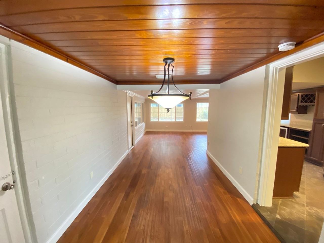 311 Altaloma Ave - Photo 7 of 37