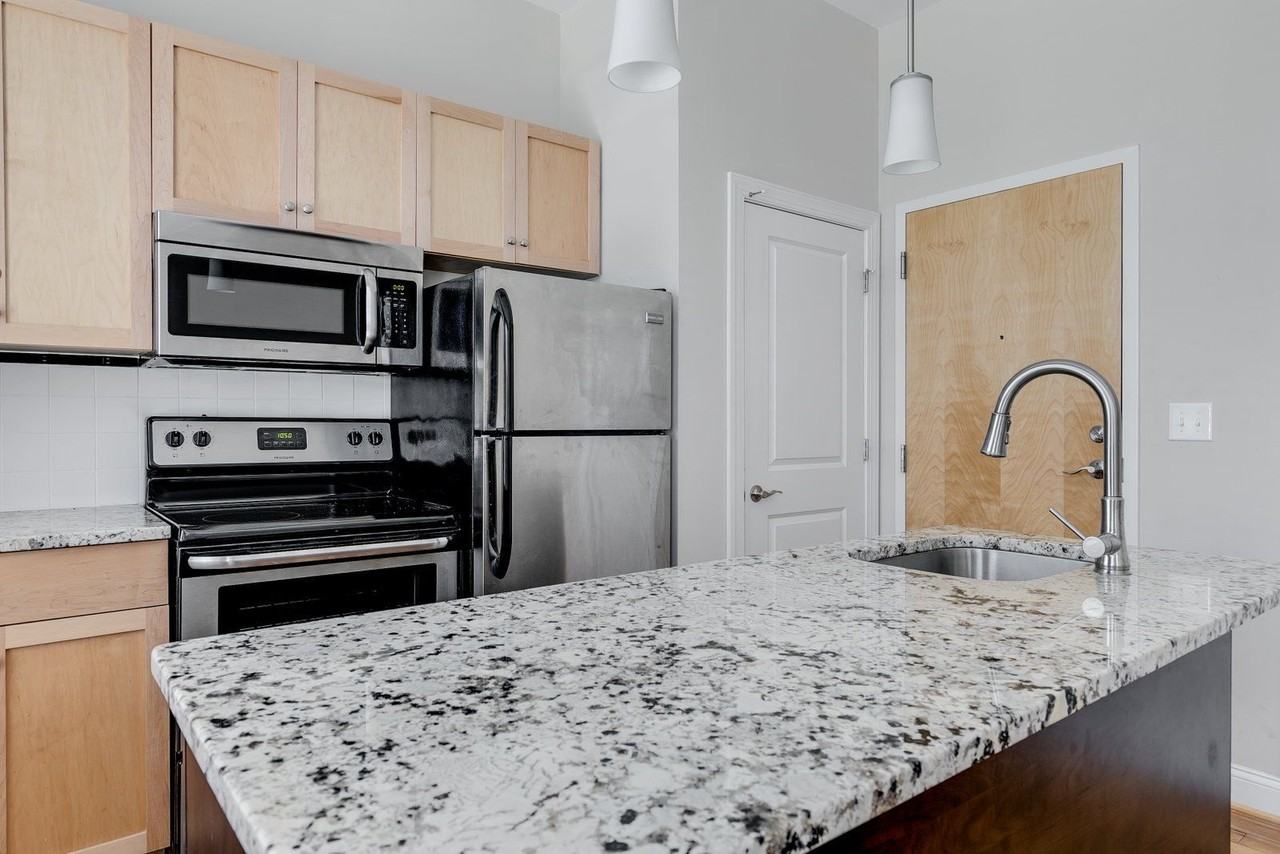 1710 Lofts  1710 E Franklin St #15 - Photo 4 of 10