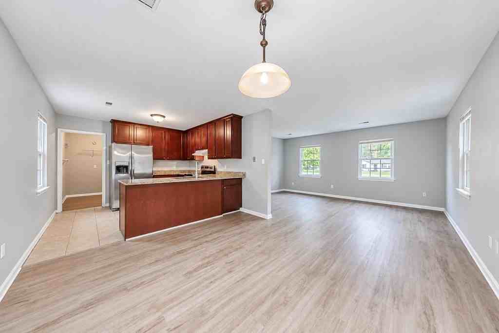 4789 Clopton Dr - Photo 4 of 16