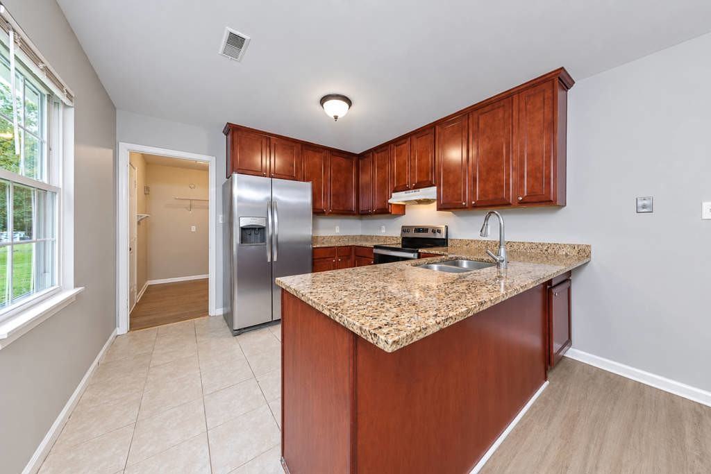 4789 Clopton Dr - Photo 5 of 16