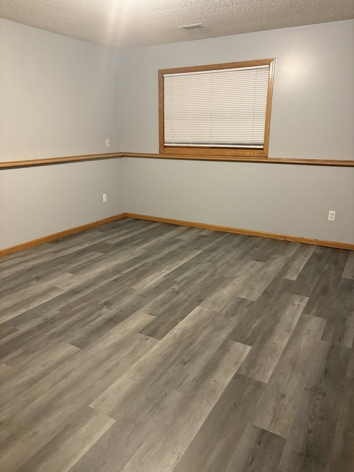 6616 88th Ave N - Photo 5 of 7