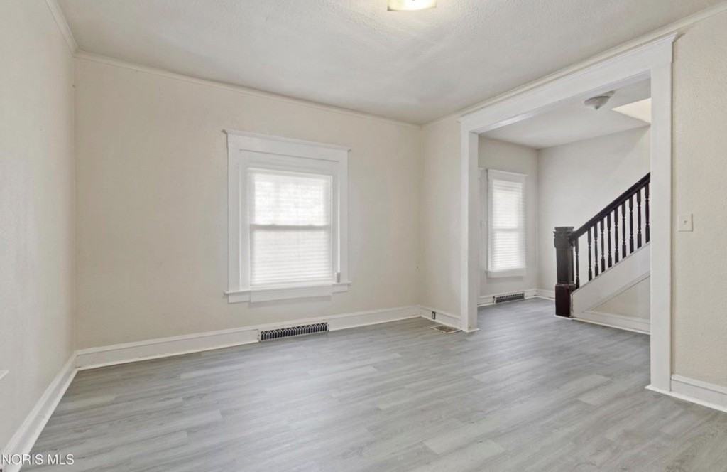754 Spencer St - Photo 4 of 18