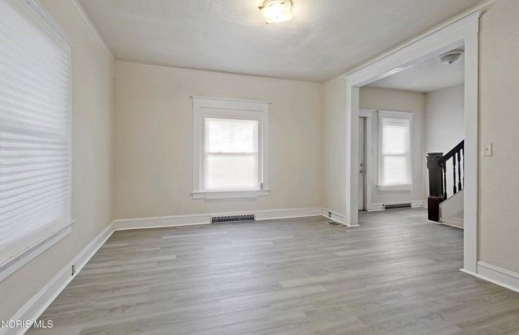 754 Spencer St - Photo 5 of 18