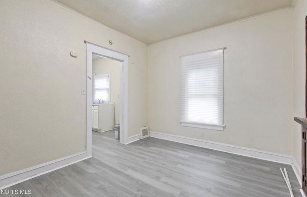 754 Spencer St - Photo 6 of 18