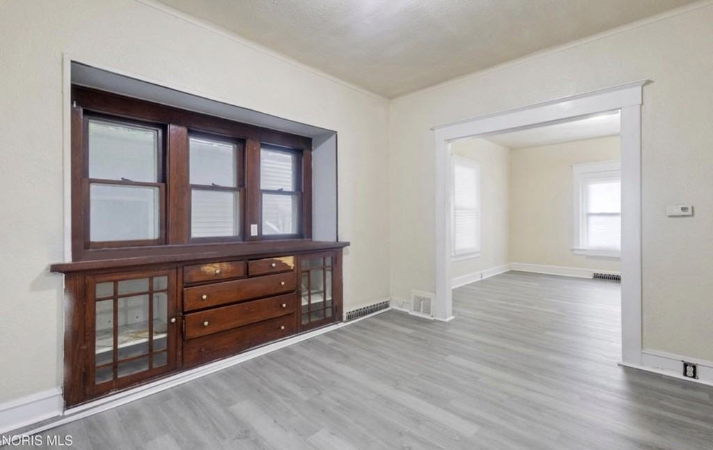 754 Spencer St - Photo 7 of 18