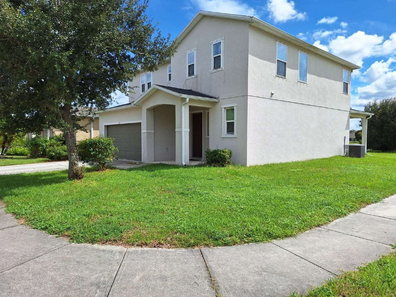 10175 Winding River Rd - Photo 2 of 29