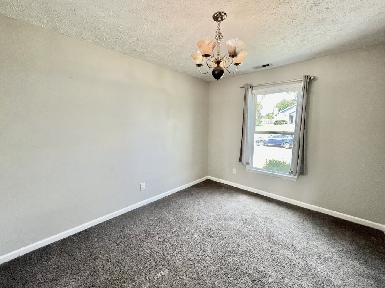 85 Woodwind Dr - Photo 2 of 22