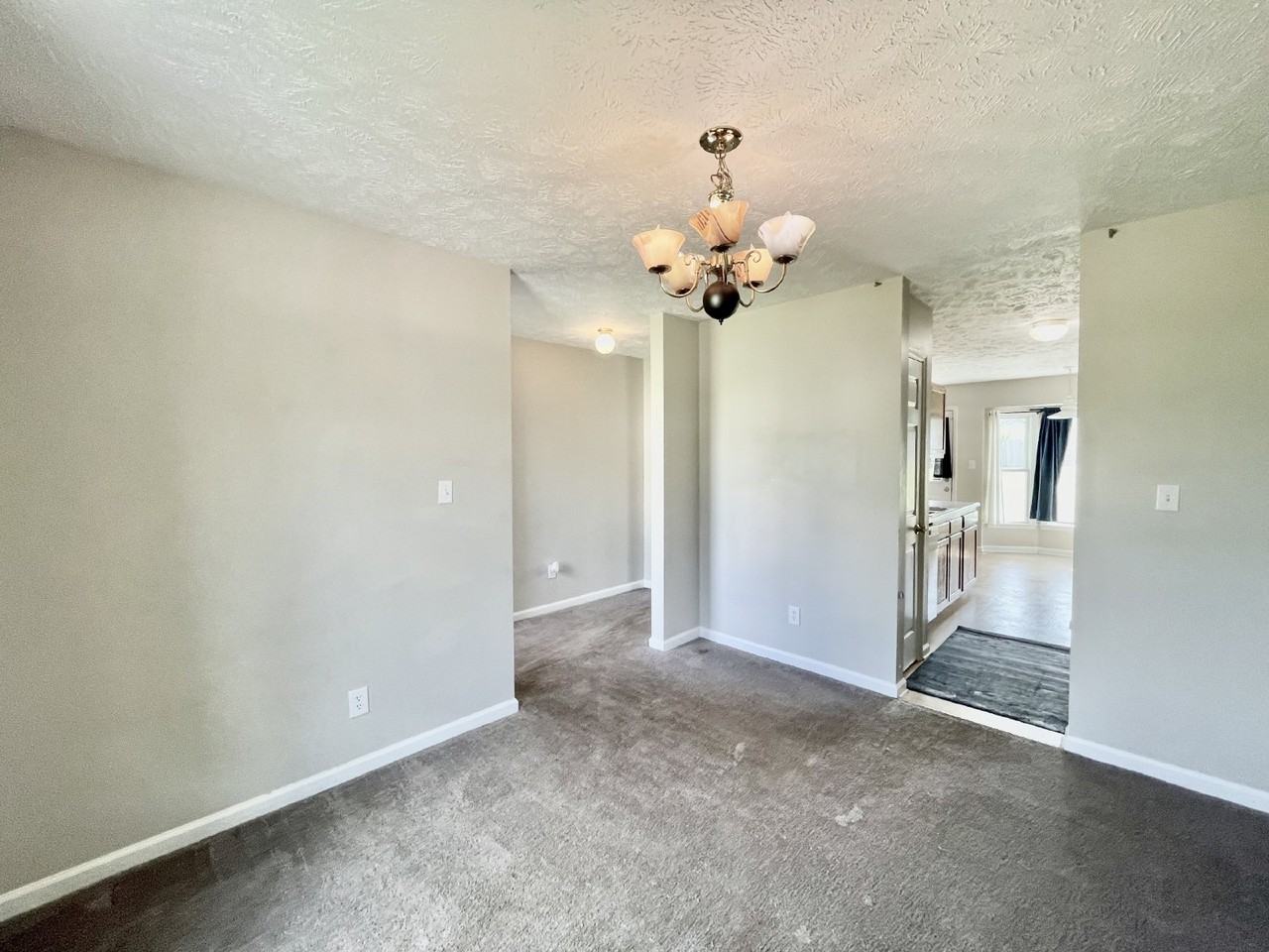 85 Woodwind Dr - Photo 3 of 22