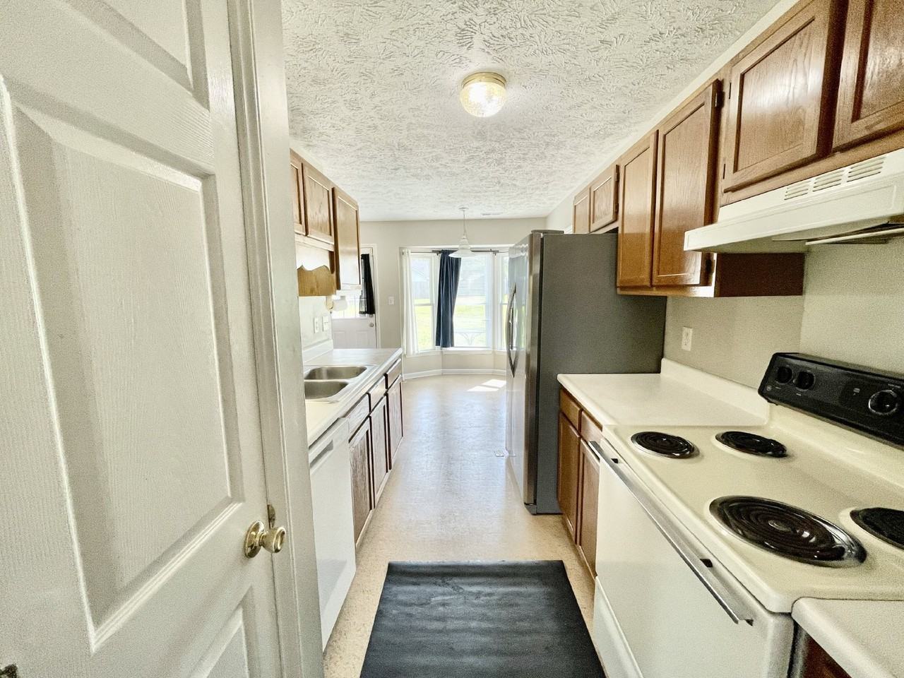 85 Woodwind Dr - Photo 4 of 22