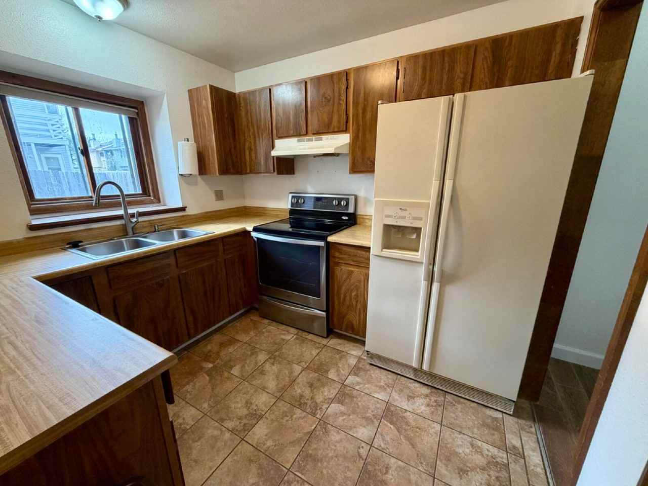 5309 Eastview St - Photo 5 of 16