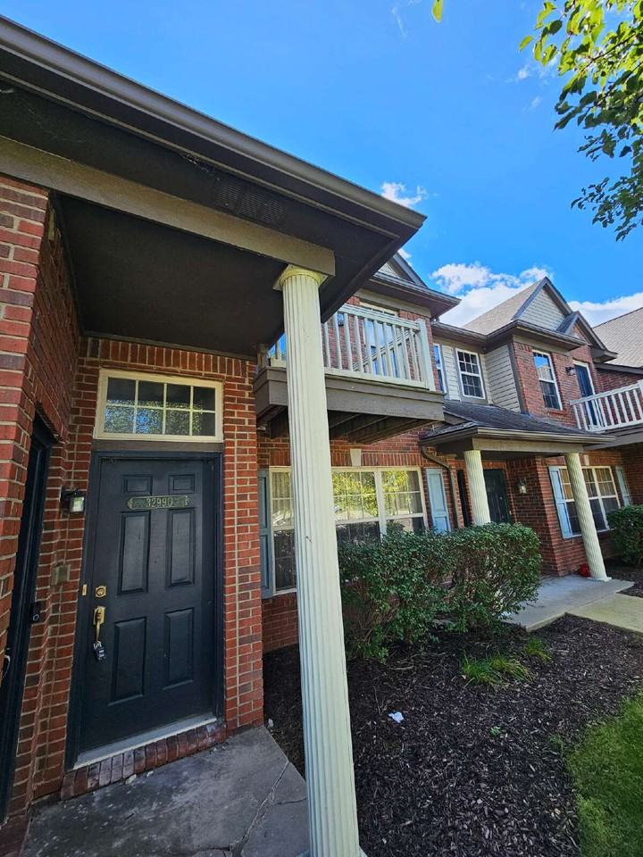 32990 Redstone Dr - Photo 2 of 23
