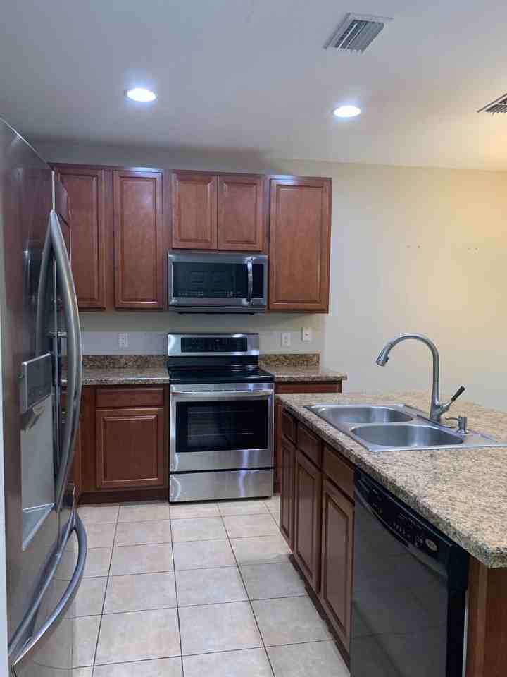 1345 Lara Cir #105 - Photo 3 of 15