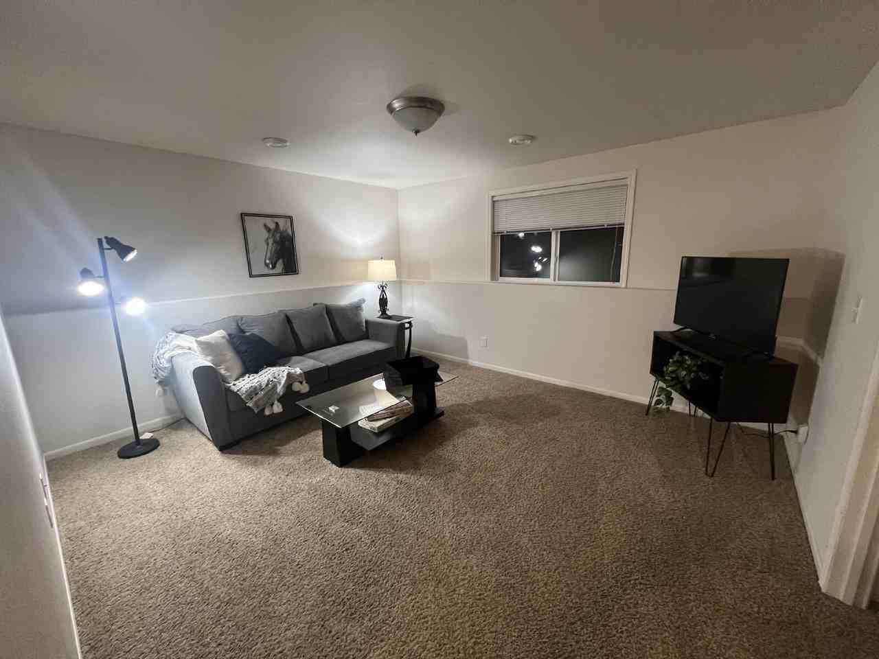 3128 8th St Ne - Photo 4 of 12