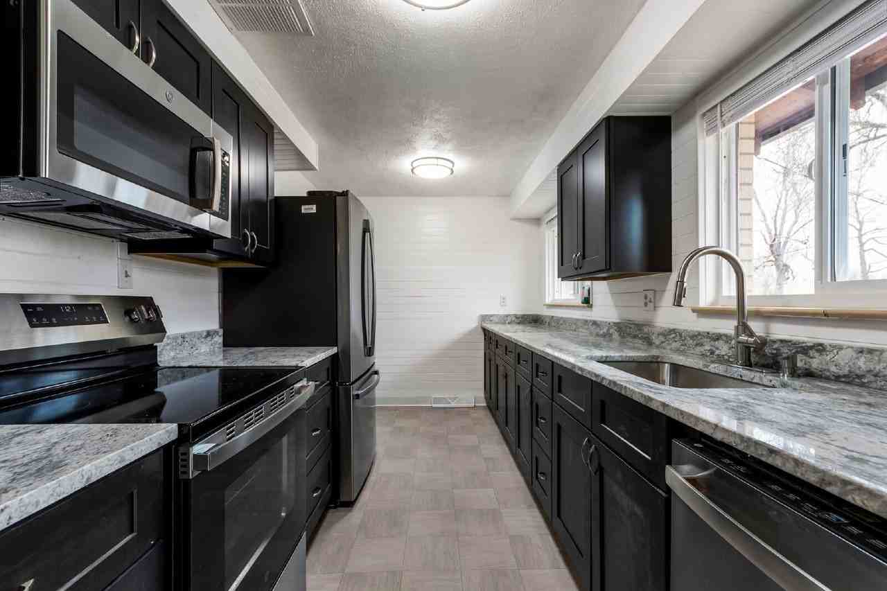 6113 Holland St - Photo 2 of 15