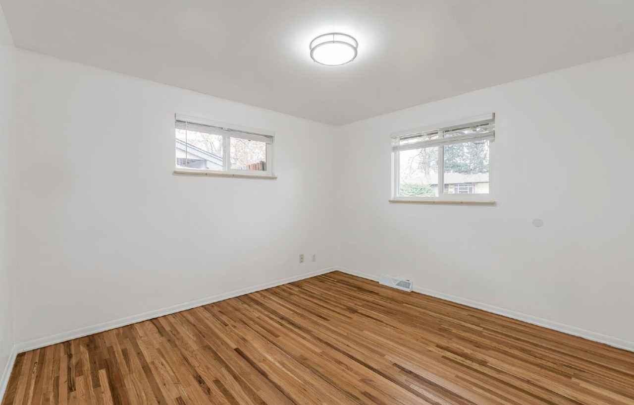 6113 Holland St - Photo 6 of 15