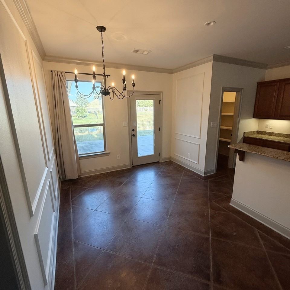 10931 Grace Ln - Photo 3 of 30