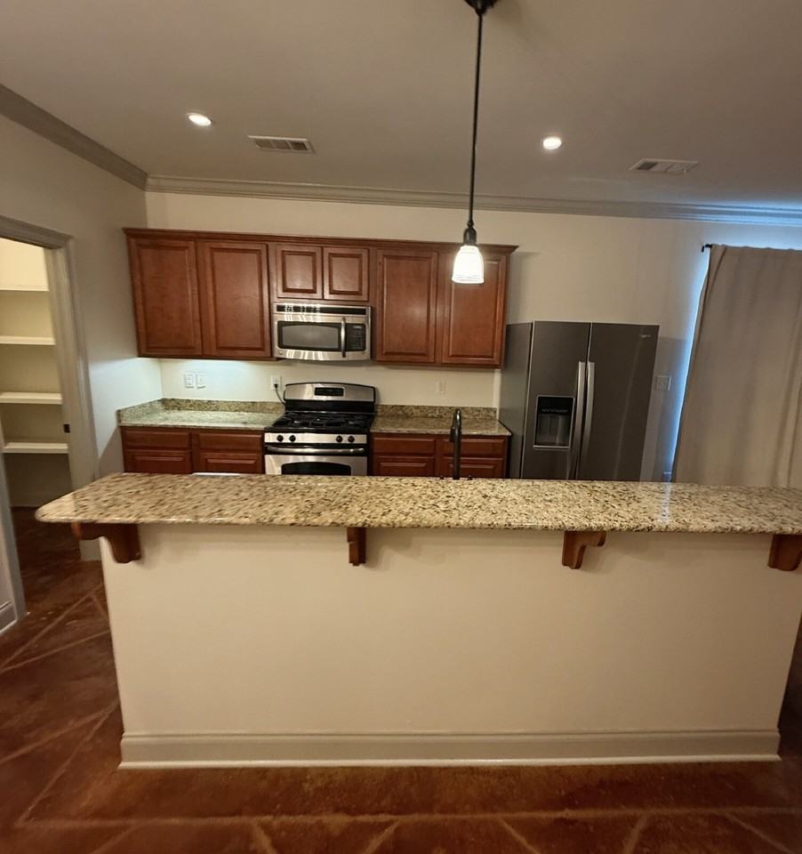 10931 Grace Ln - Photo 6 of 30