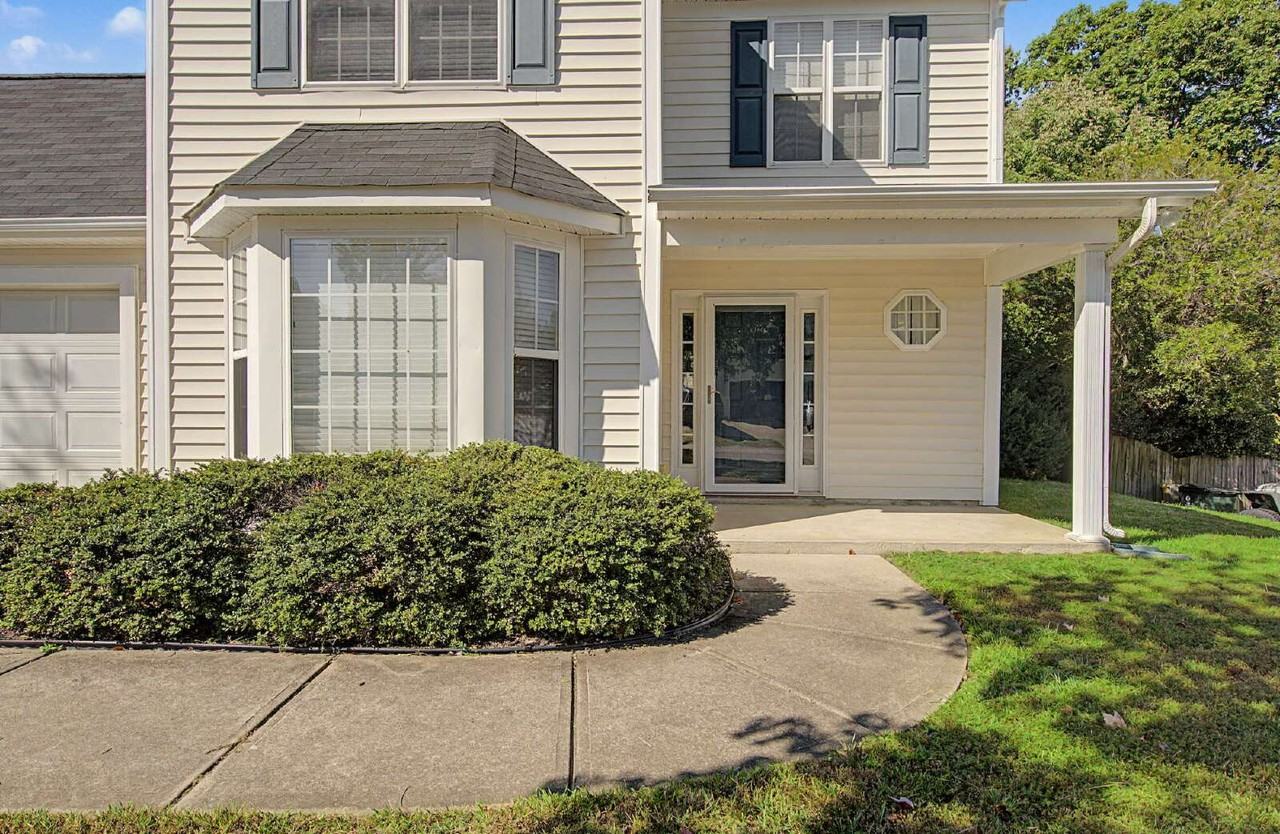 433 Holly Thorn Trce - Photo 4 of 34