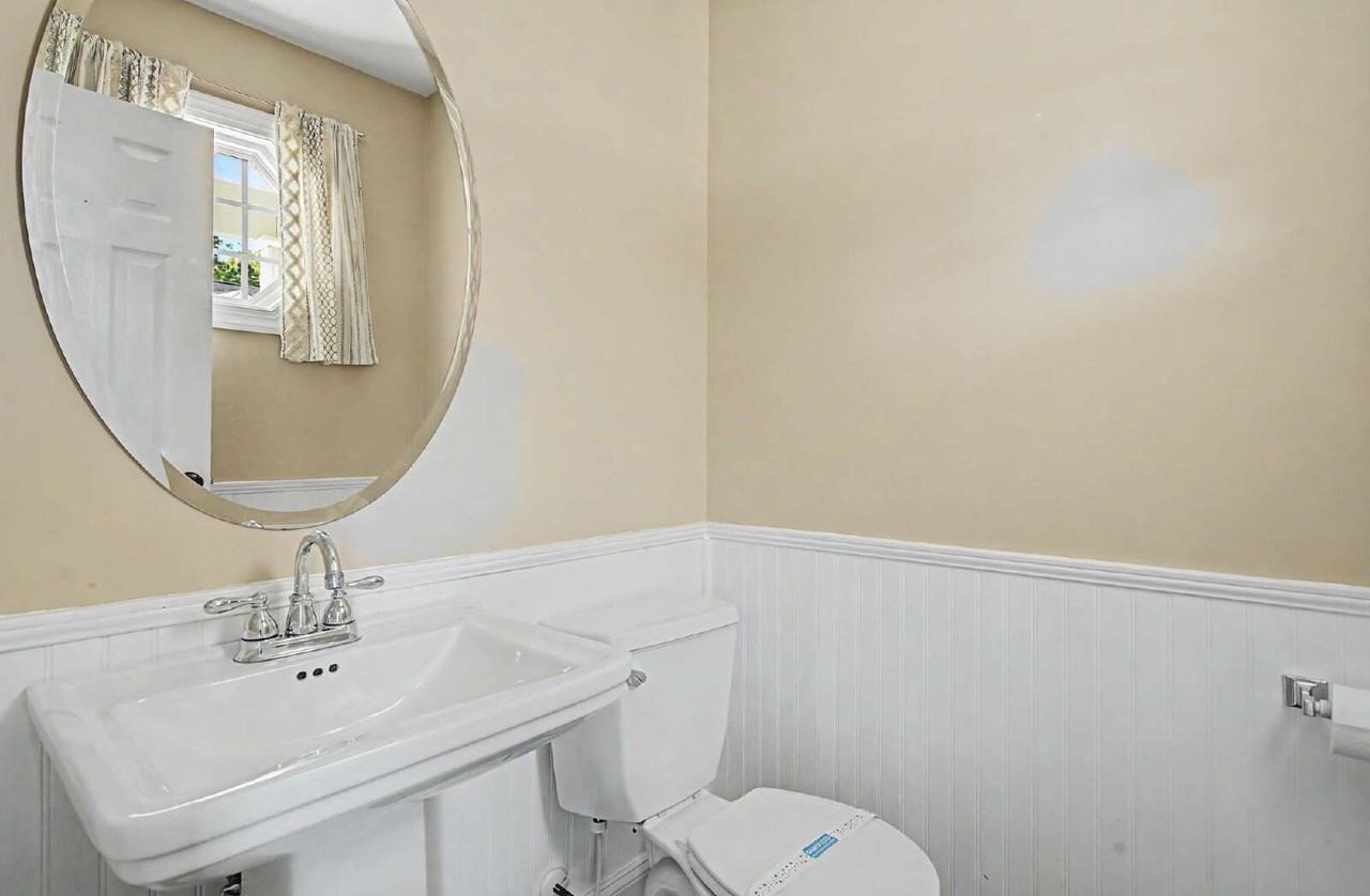 433 Holly Thorn Trce - Photo 5 of 34