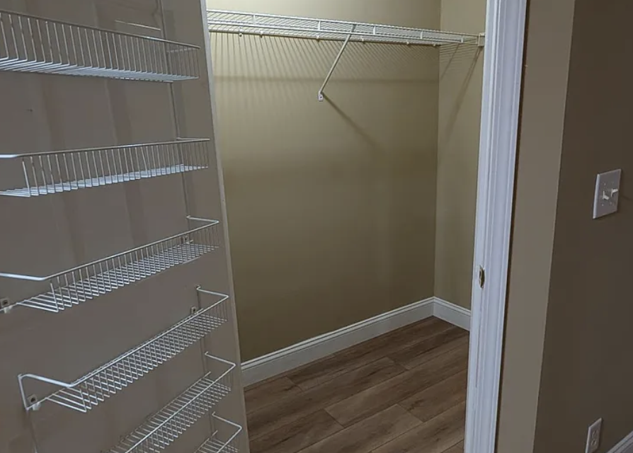 741 Tulip Grove Rd - Photo 7 of 17