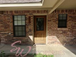 featured image of 663 W Tarleton St #202