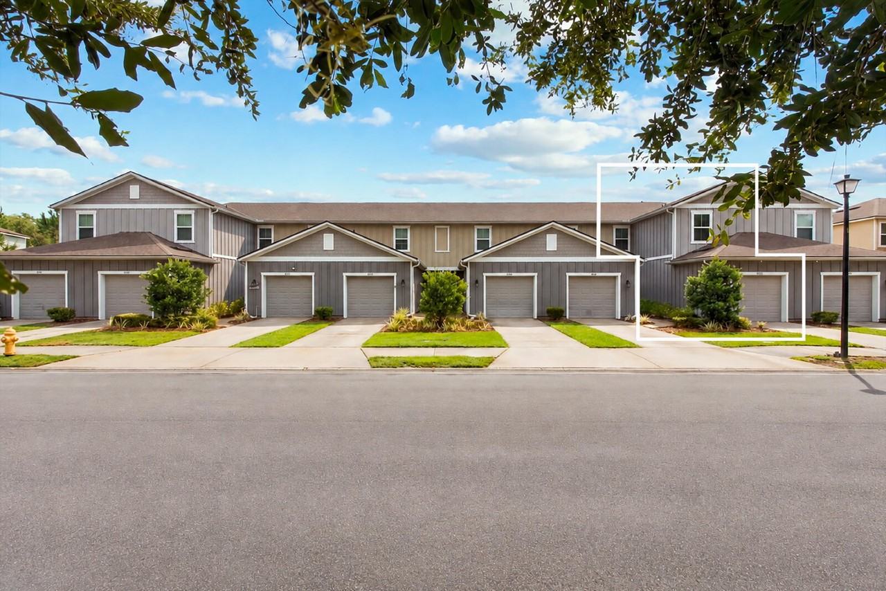 9555 Star Dr - Photo 3 of 48