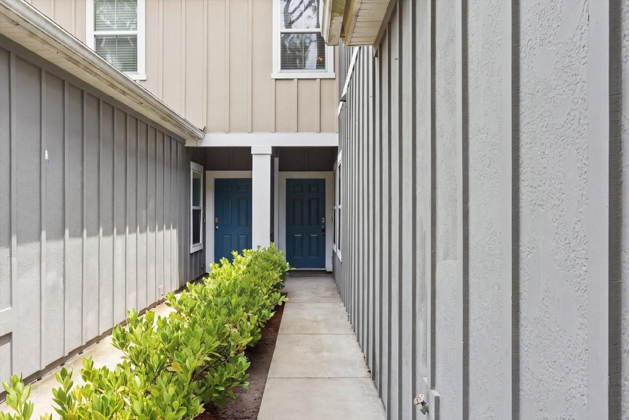 9555 Star Dr - Photo 7 of 48