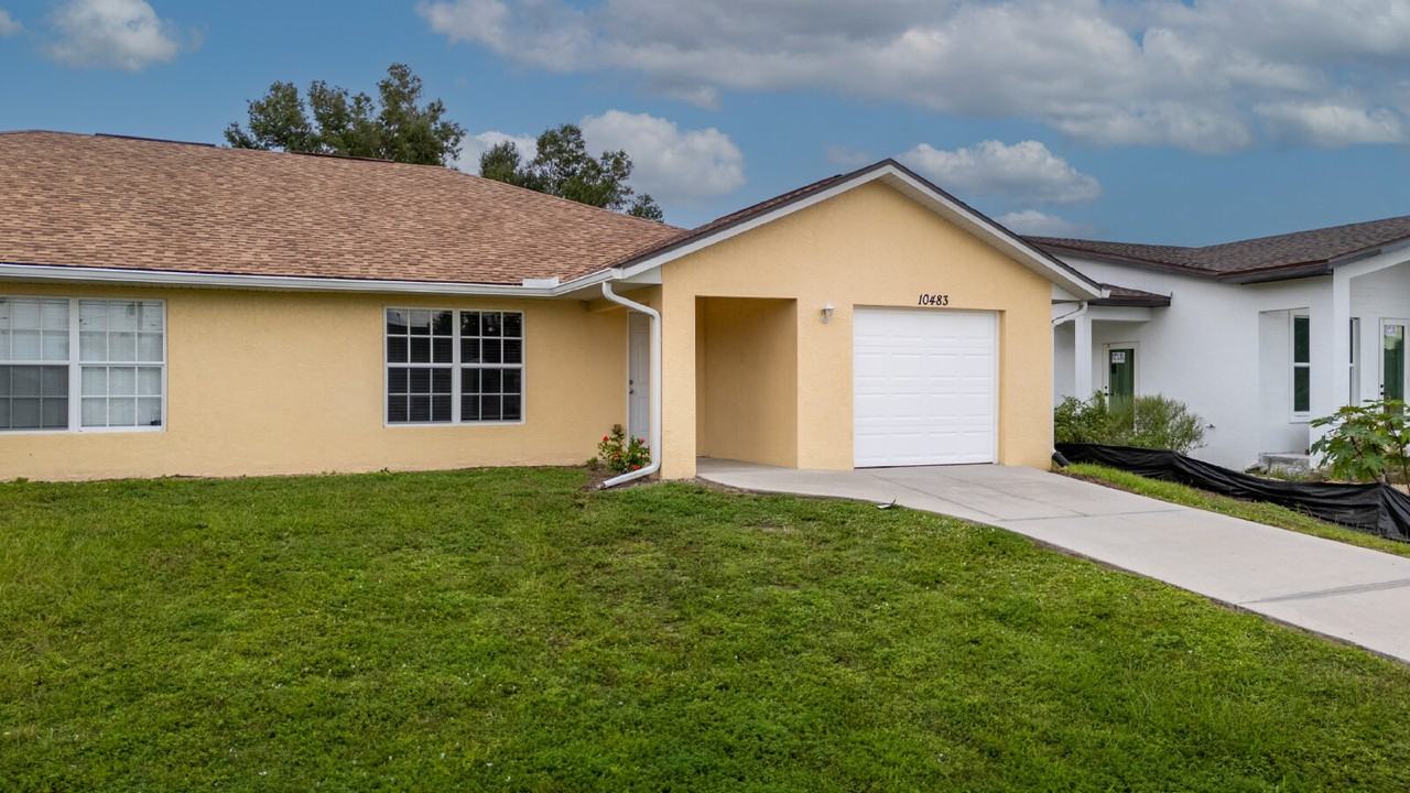 10483 Pendleton Ave - Photo 2 of 24