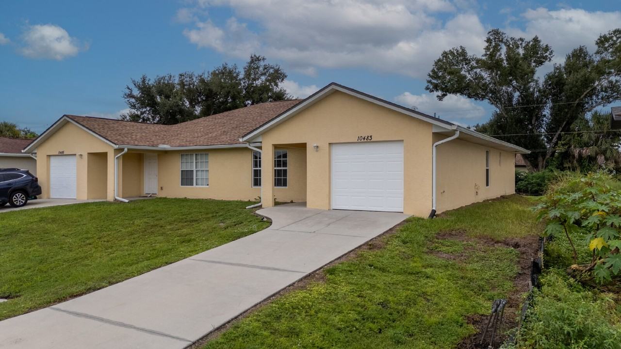 10483 Pendleton Ave - Photo 3 of 24