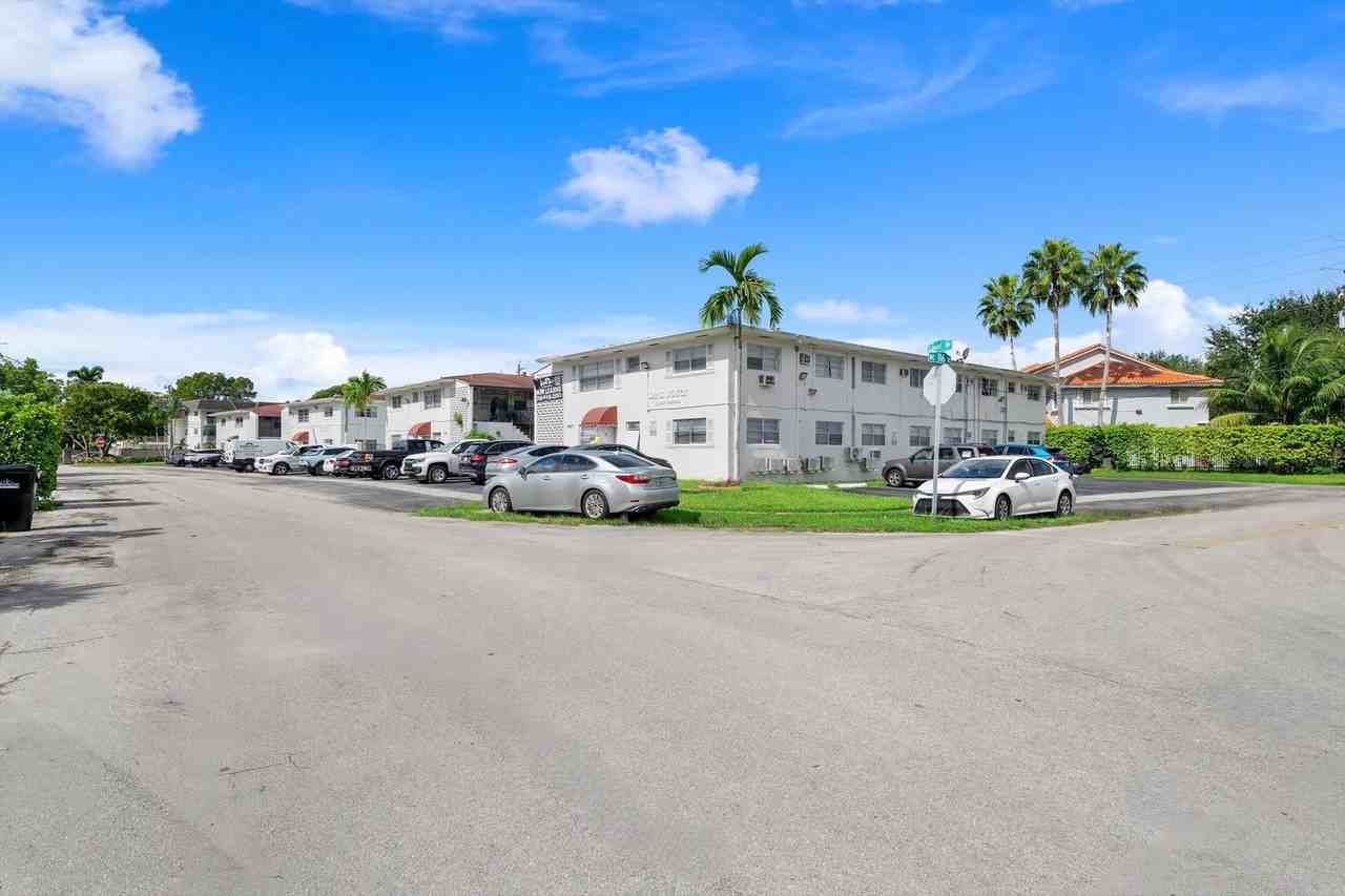 11625 Canal Dr - Photo 4 of 6