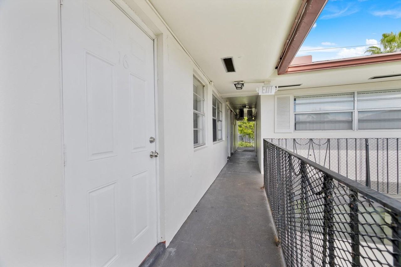 11625 Canal Dr - Photo 5 of 6