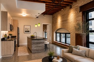 featured image of 625 W Freshwater Way