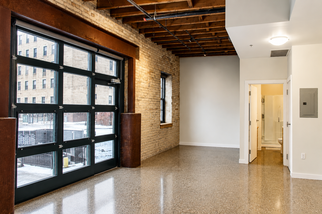 Beam House - Photo 4 of 32
