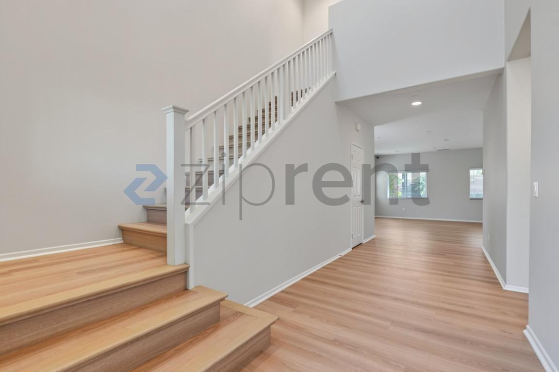 1033 Egret St - Photo 6 of 50