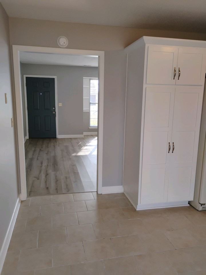 1012 Fox Run Dr - Photo 4 of 10