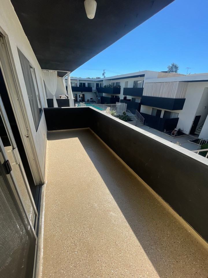Encino Parkwest Apartments - Photo 3 of 10