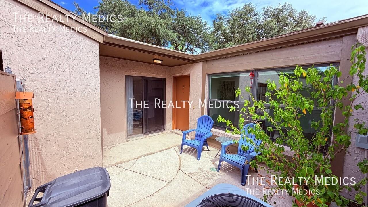 903 Wintergreen Blvd - Photo 4 of 31